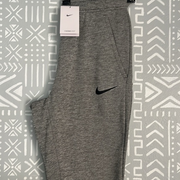 Nike Joggers Therma Fit Training Joggers Small NWT Nike Therma-FIT Large - Picture 9 of 10